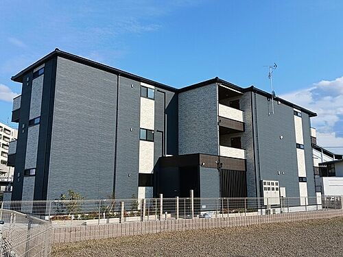 大阪府岸和田市下池田町１丁目 3階建 築1年未満