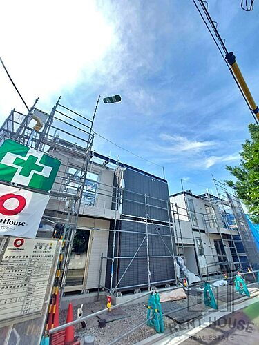 大阪府堺市西区鳳西町３丁 3階建