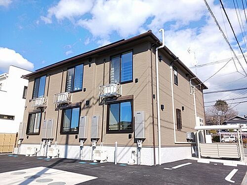 静岡県富士宮市小泉 2階建 