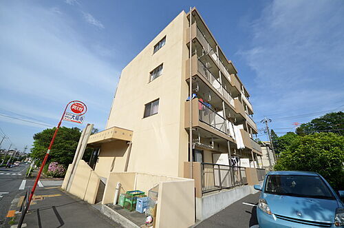 東京都多摩市貝取１丁目 4階建