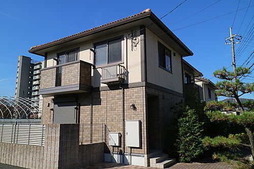 兵庫県宝塚市口谷東３丁目 築16年1ヶ月 2階建