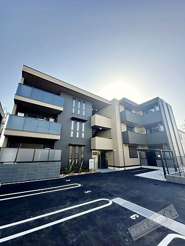 大阪府堺市西区鳳中町４丁 3階建 