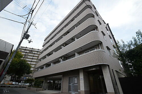 大阪府吹田市南吹田５丁目 6階建