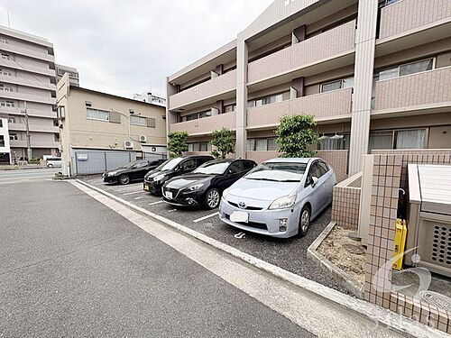 兵庫県川西市中央町 3階建 築24年5ヶ月