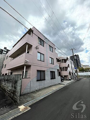 大阪府吹田市千里丘下 3階建