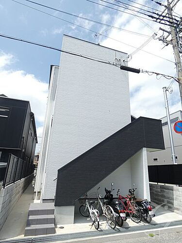 兵庫県西宮市今津大東町 築8年7ヶ月 2階建