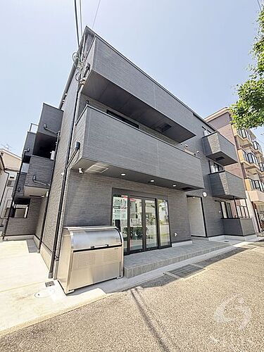 兵庫県神戸市東灘区魚崎北町１丁目 3階建