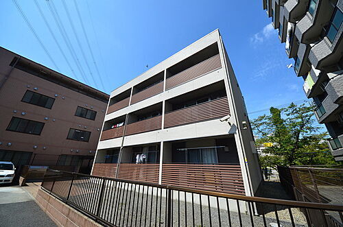 東京都多摩市落合１丁目 3階建 築15年4ヶ月