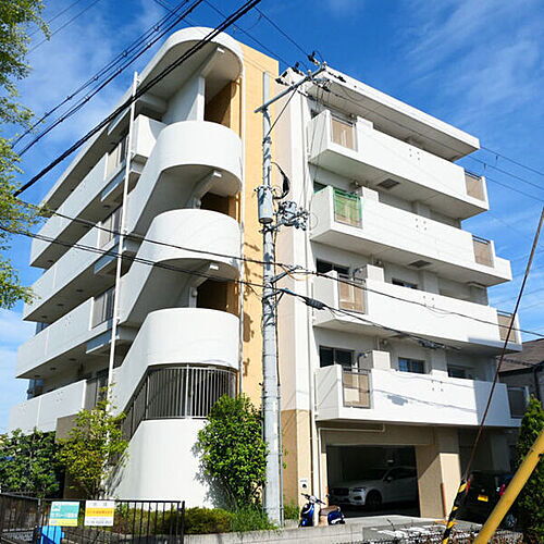 兵庫県伊丹市荒牧南１丁目 5階建