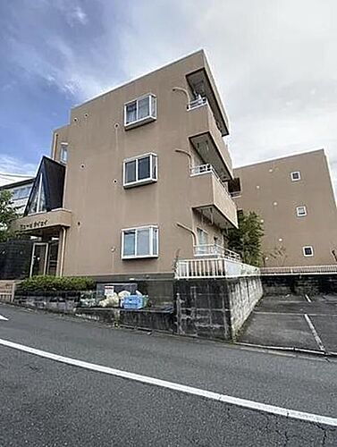 東京都多摩市永山６丁目 3階建 築36年6ヶ月