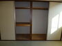 アヴェニール三田川 和室には大容量の押入があります。間口が広くあるのも便利ですね♪