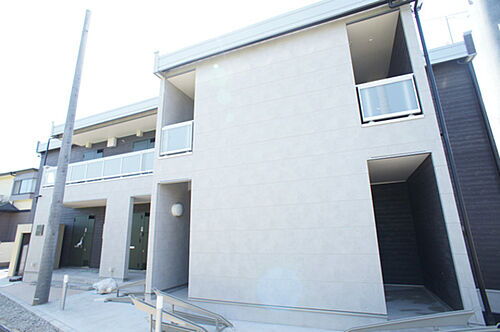 神奈川県伊勢原市板戸 2階建 築8年2ヶ月