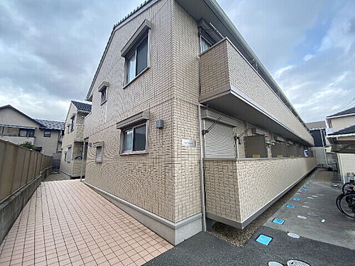 兵庫県川西市南花屋敷４丁目 2階建 築11年12ヶ月