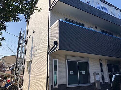 神奈川県座間市座間１丁目 3階建 