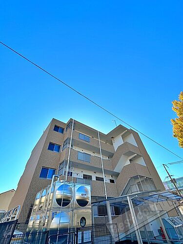 和歌山県和歌山市北新２丁目 4階建 築1年8ヶ月
