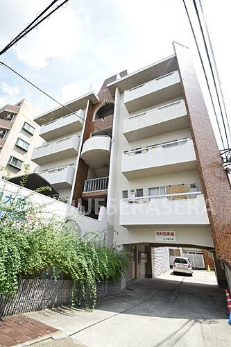 大阪府吹田市山手町３丁目 地上4階地下1階建 築55年2ヶ月