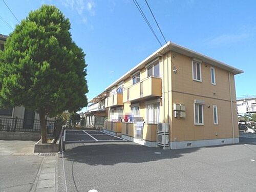 ファミール原Ｆ 2階建