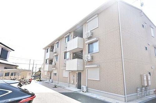 神奈川県秦野市堀川 3階建 築9年2ヶ月