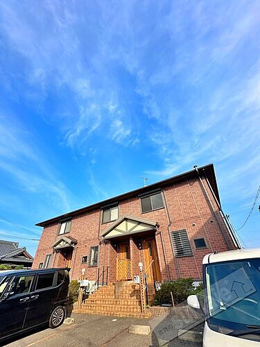 和歌山県和歌山市新在家 テラスハウス