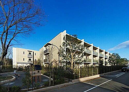 プライムメゾン武蔵野の杜 3階建