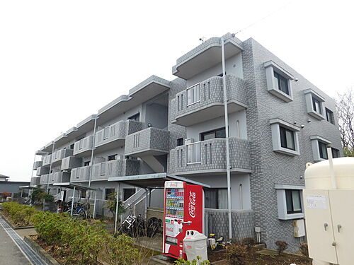 神奈川県厚木市飯山 3階建 築20年5ヶ月