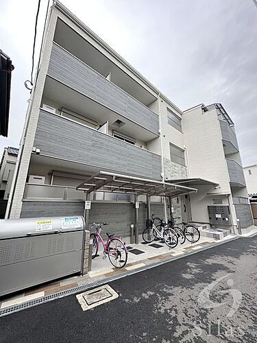 大阪府門真市石原町 3階建