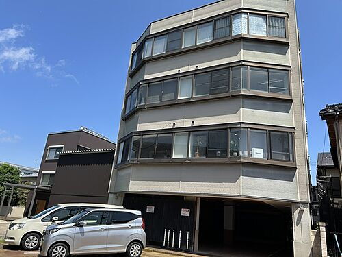 新潟県三条市林町１丁目 賃貸マンション