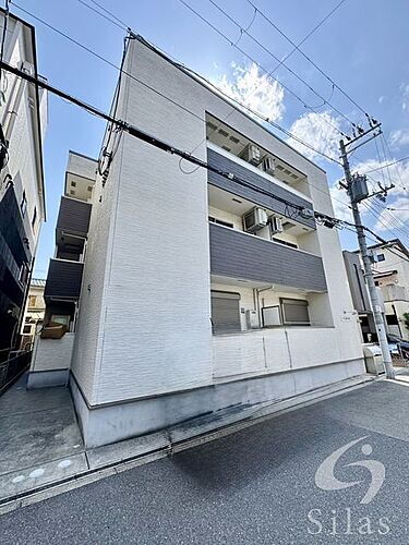 大阪府大阪市住吉区清水丘３丁目 築8年 3階建