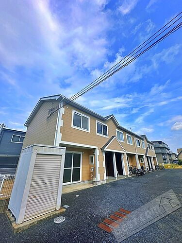 大阪府岸和田市小松里町 テラスハウス