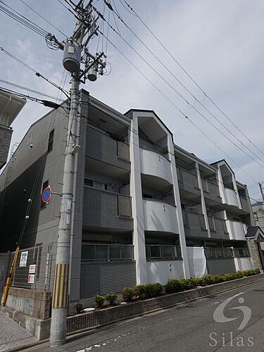 京都府京都市中京区西ノ京南大炊御門町 3階建
