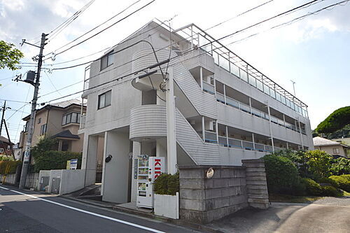 東京都八王子市別所１丁目 3階建