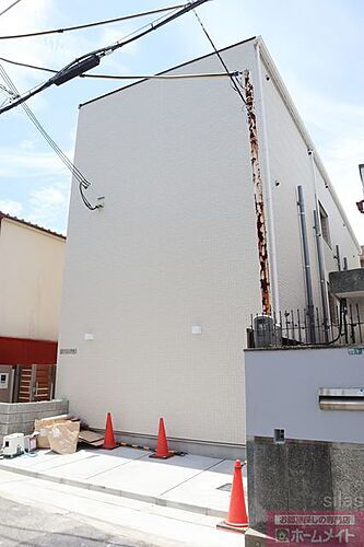 大阪府東大阪市足代南２丁目 3階建