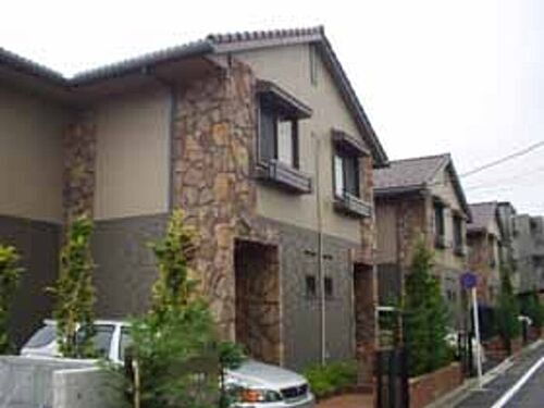 東京都多摩市東寺方１丁目 2階建 築24年2ヶ月