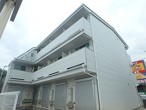 カインドネス京王堀之内 3階建