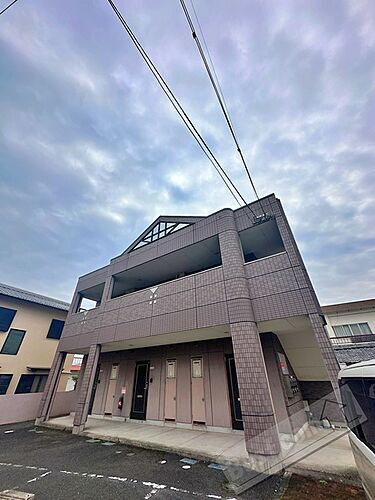 和歌山県和歌山市弘西 2階建