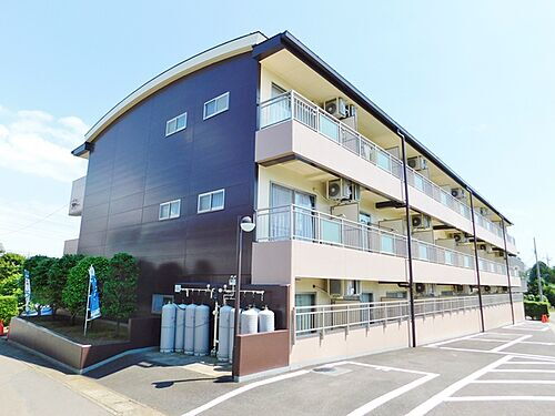 神奈川県厚木市下荻野 3階建 築22年4ヶ月