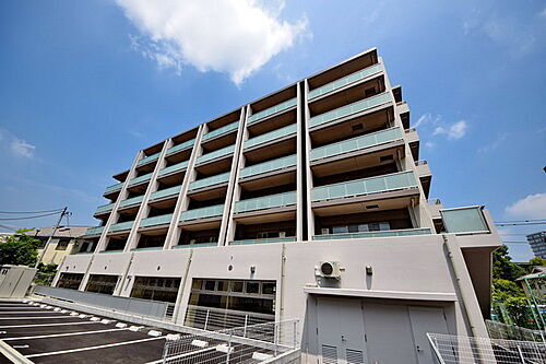 神奈川県川崎市麻生区黒川 6階建