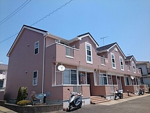 神奈川県伊勢原市岡崎 2階建 築22年5ヶ月
