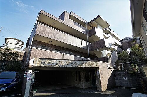 神奈川県川崎市麻生区上麻生５丁目 3階建 築23年4ヶ月