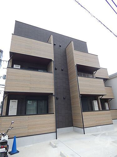 兵庫県尼崎市北大物町 3階建 築7年