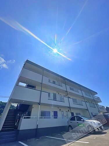 和歌山県和歌山市毛見 3階建 築32年8ヶ月
