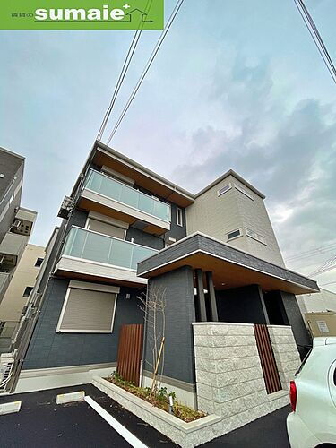 和歌山県和歌山市黒田 3階建 築1年未満
