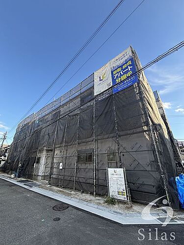 兵庫県尼崎市浜３丁目  3階建