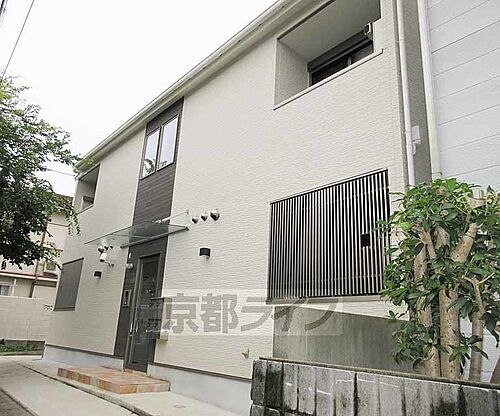 京都府京都市山科区御陵鳥ノ向町 築7年10ヶ月 2階建