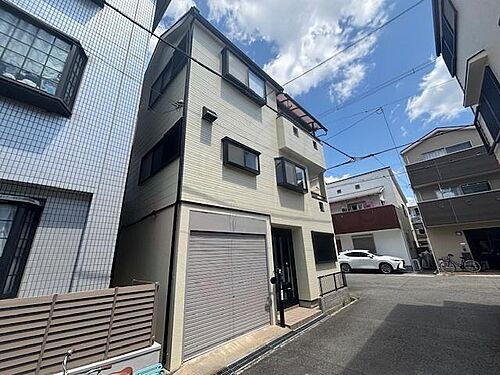 大阪府高槻市津之江町１丁目 築25年8ヶ月 3階建
