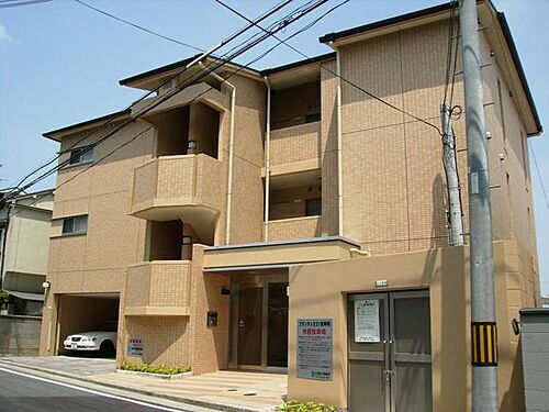 大阪府茨木市下穂積２丁目 築19年9ヶ月 3階建