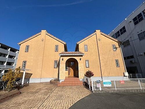 大阪府高槻市竹の内町 築15年9ヶ月 2階建