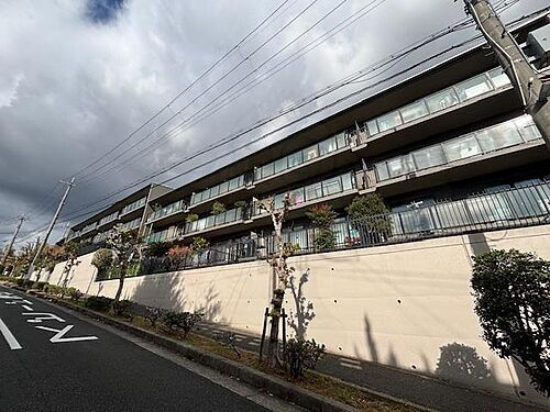 大阪府茨木市南春日丘１丁目 3階建 築43年5ヶ月