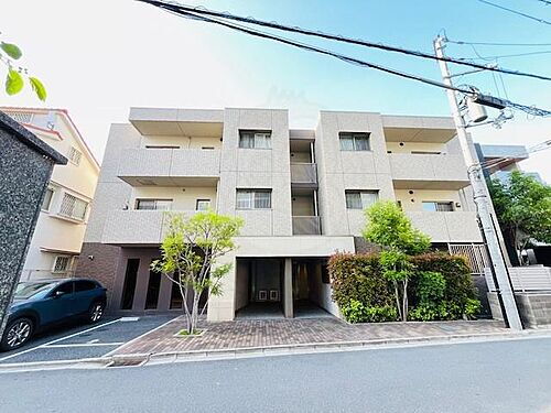 大阪府高槻市芥川町２丁目 築11年10ヶ月 3階建