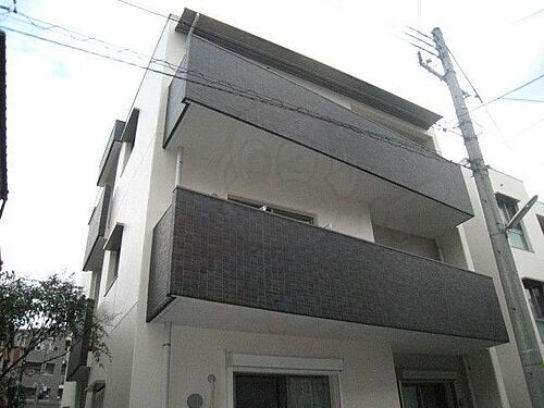 大阪府茨木市奈良町 築14年9ヶ月 3階建